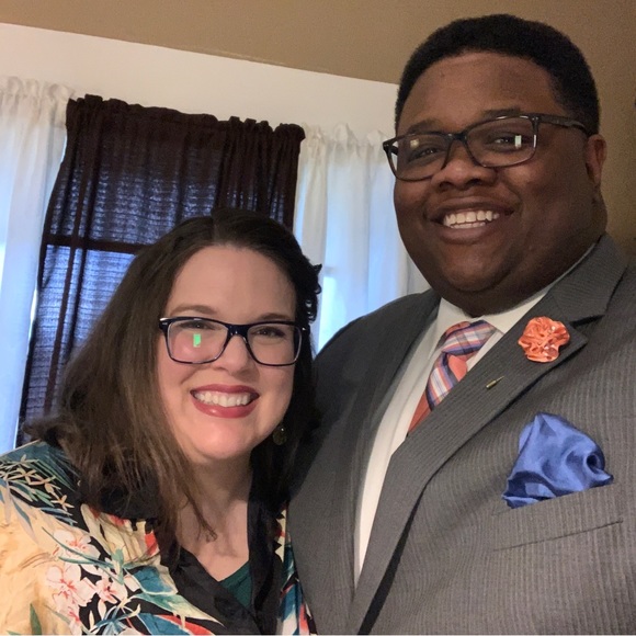 Meet your Posher, Jenni!! Have a lovely day! - Picture 2 of 16